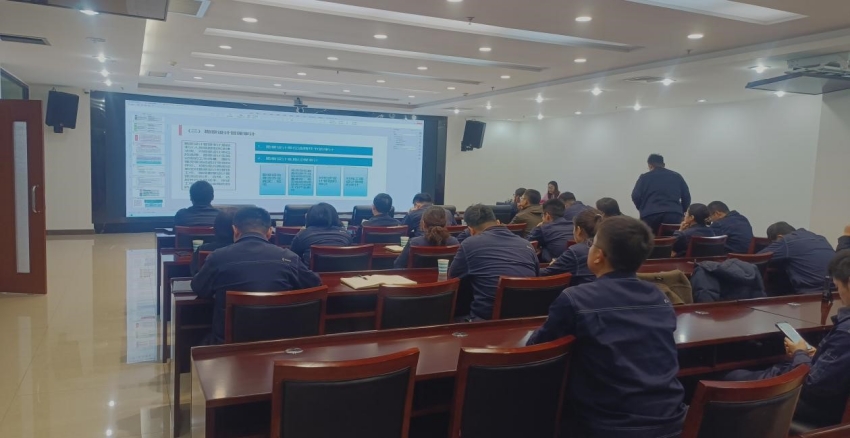 北京恒诚信新疆分公司受邀为红云红河烟草(集团)有限责任公司新疆卷烟厂开展专题培训2.jpg